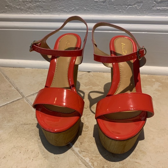 Salmon Aldo Wedges - Picture 1 of 7